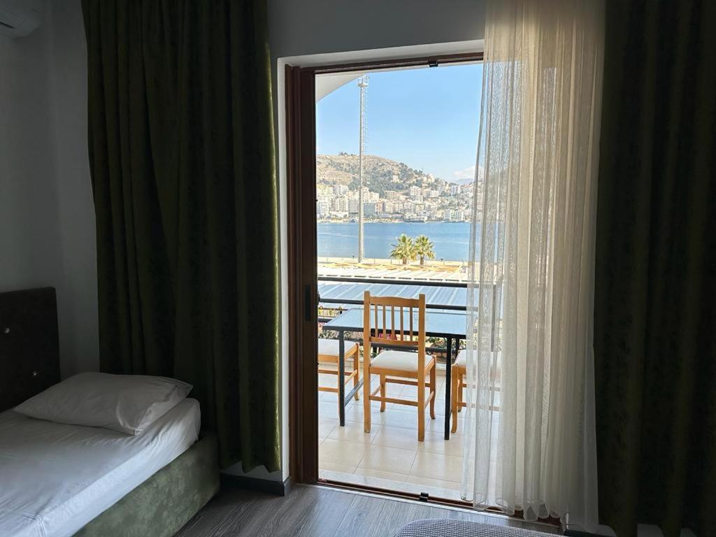 Fjora Rooms Sarande Exterior photo