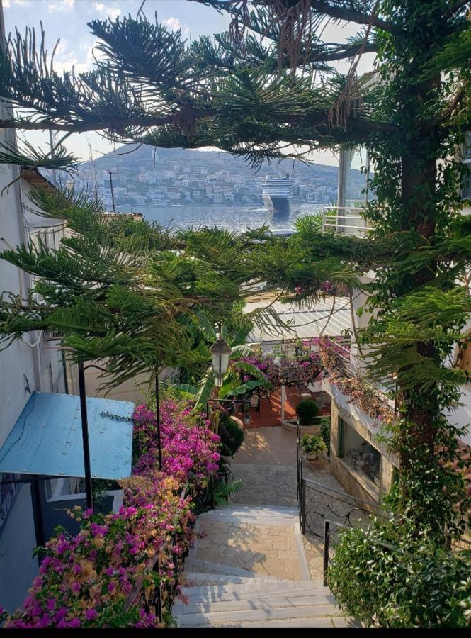 Fjora Rooms Sarande Exterior photo