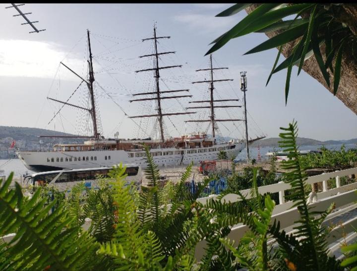 Fjora Rooms Sarande Exterior photo